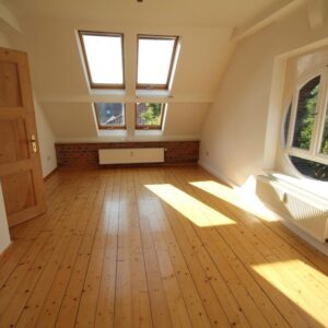 OSTVIERTEL, An der Schillerwiese, Sonnige 2-Zimmer-Dachgeschoß-Whg, HL E5