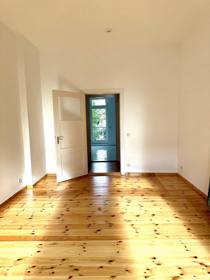 Tolle zwei Zimmer Wohnung am Arkonaplatz – Bild 2