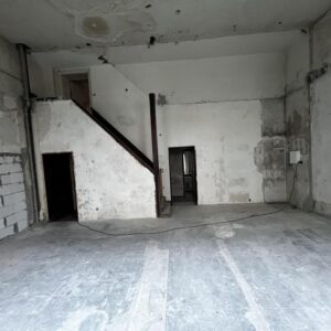 Entkernte Loft-Wohnung mit Gestattung zur gewerblichen Nutzung – 3 Etagen am Bayrischen Platz