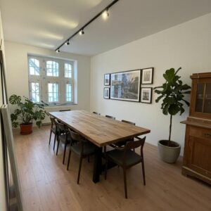 Altbau-Wohnung : 3-Zimmer Wohnung inkl. Balkon | Kernsanierung 2025