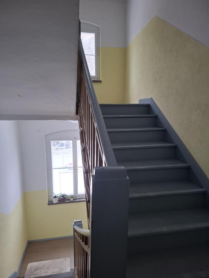 2-Raum-Whg., Bad mit Fenster, Badewanne incl. Dusche, neu renoviert / auch für ALG/BüGe mögl. – Bild 2