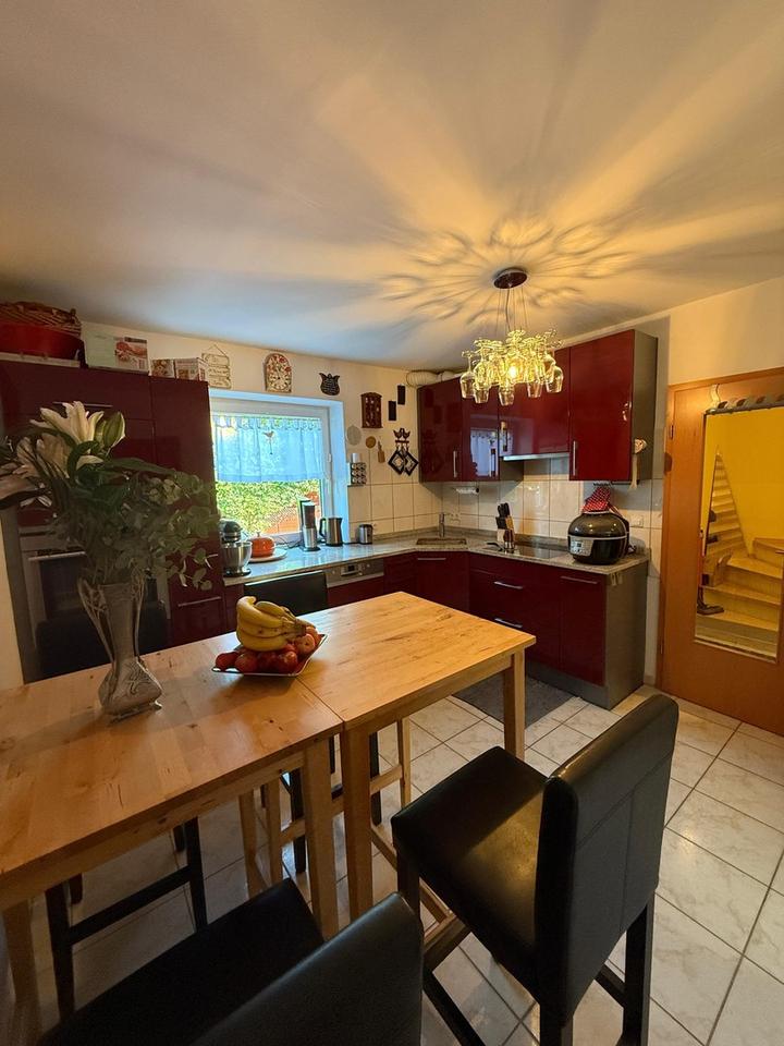 Charmantes Reihenmittelhaus mit Garten, Garage - Ruhige Lage in Dachau – Bild 2