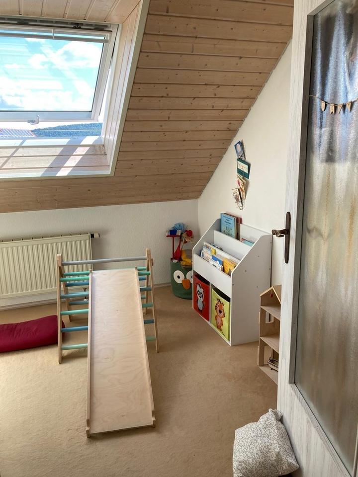 Sonnige Wohnung mit Charme und viel Platz – Bild 9