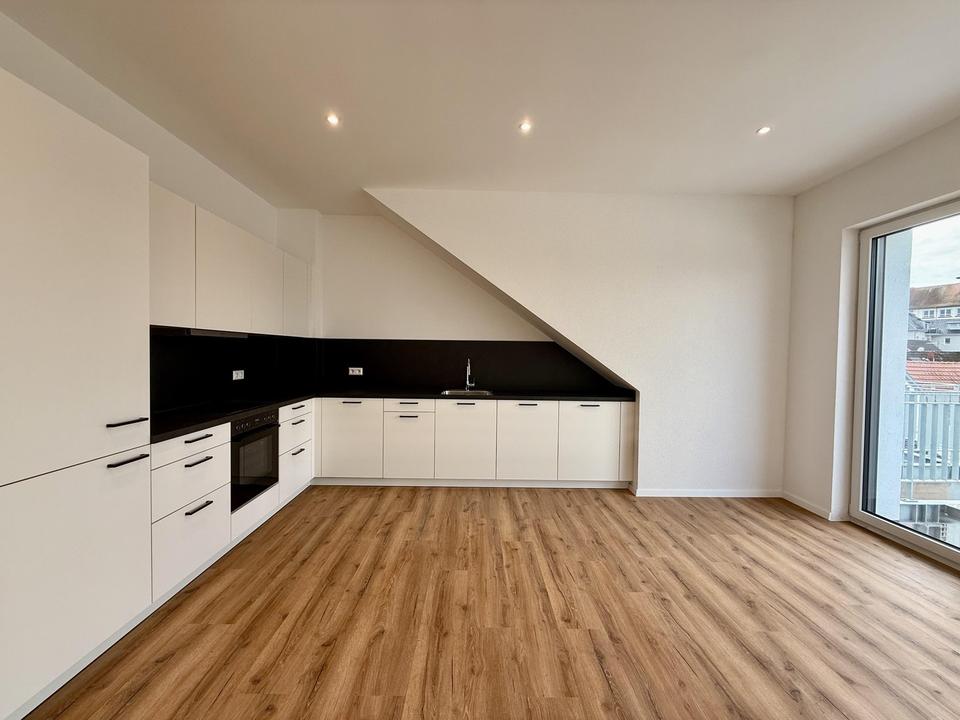 Neubau-Standard 3-Zi.-Wohnung 66 m² mit Küche, Balkon & Parkplatz in Friesenheim! – Bild 3