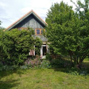 freistehendes Einfamilienhaus mit schönem Garten