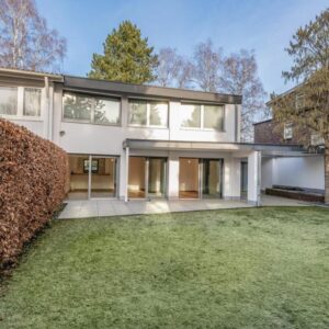 Modernes Familienhaus nahe der Elbe – Ruhiges Wohnen in Rissen