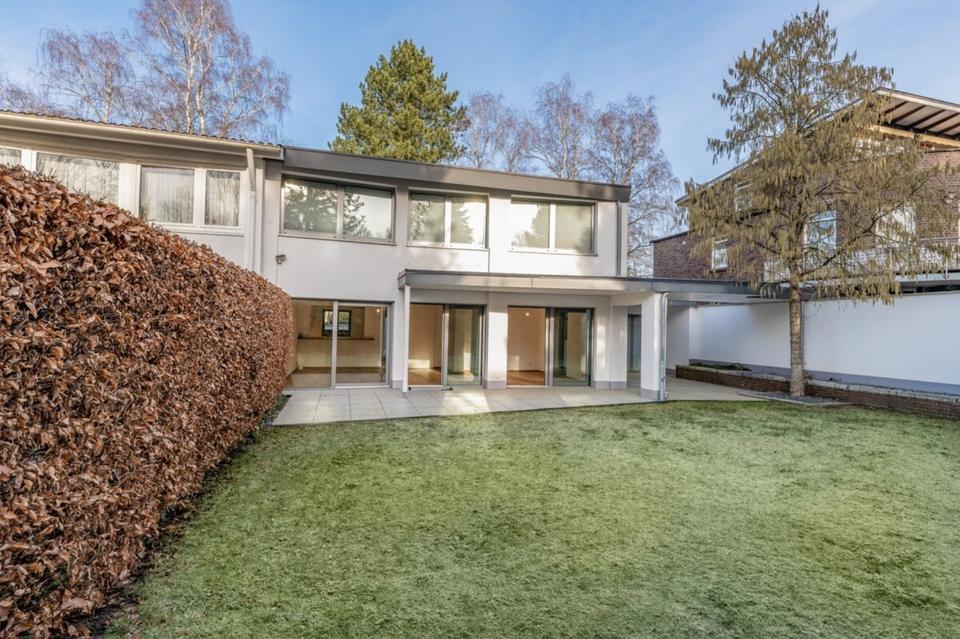 Modernes Familienhaus nahe der Elbe – Ruhiges Wohnen in Rissen