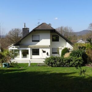 Ruhige Lage mit Blick auf Rhein und Bonn, großes Grundstück, schönes Haus mit Einliegerwohnung