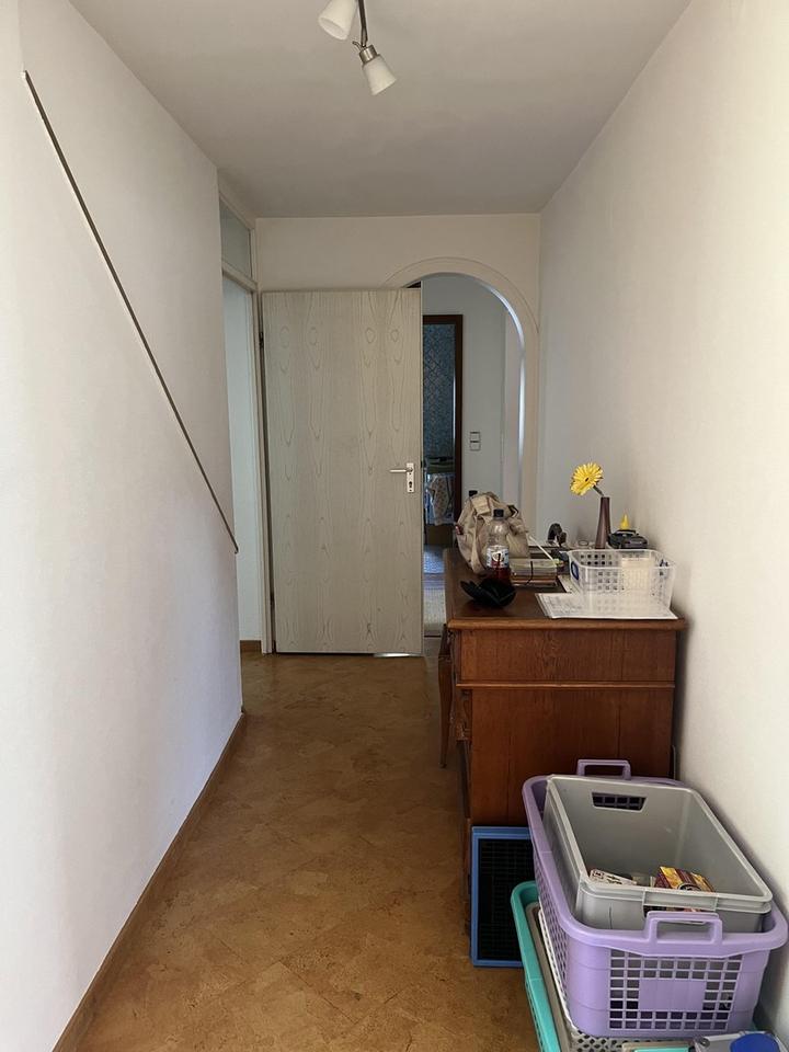 Attraktives 9-Zimmer-Ein - Zweifamilienhaus in Eningen mit unverbaubaren Blick auf die Alb – Bild 6