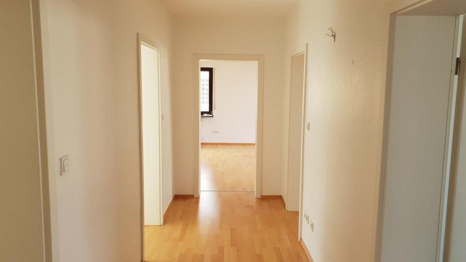 Ruhige 4-Zimmer-Maisonette Whg in 2-Fam. Haus, Dreieich-Sprendlingen, Balkon, Klima – Bild 5
