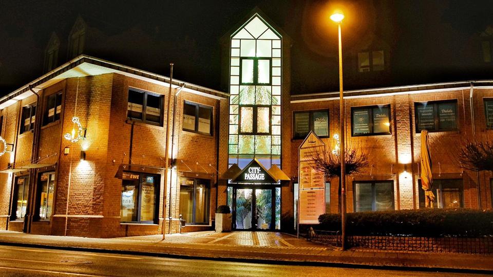 Büro oder Gewerbe Einheit (100qm 50qm oder 70qm) in Zeven zu vermieten