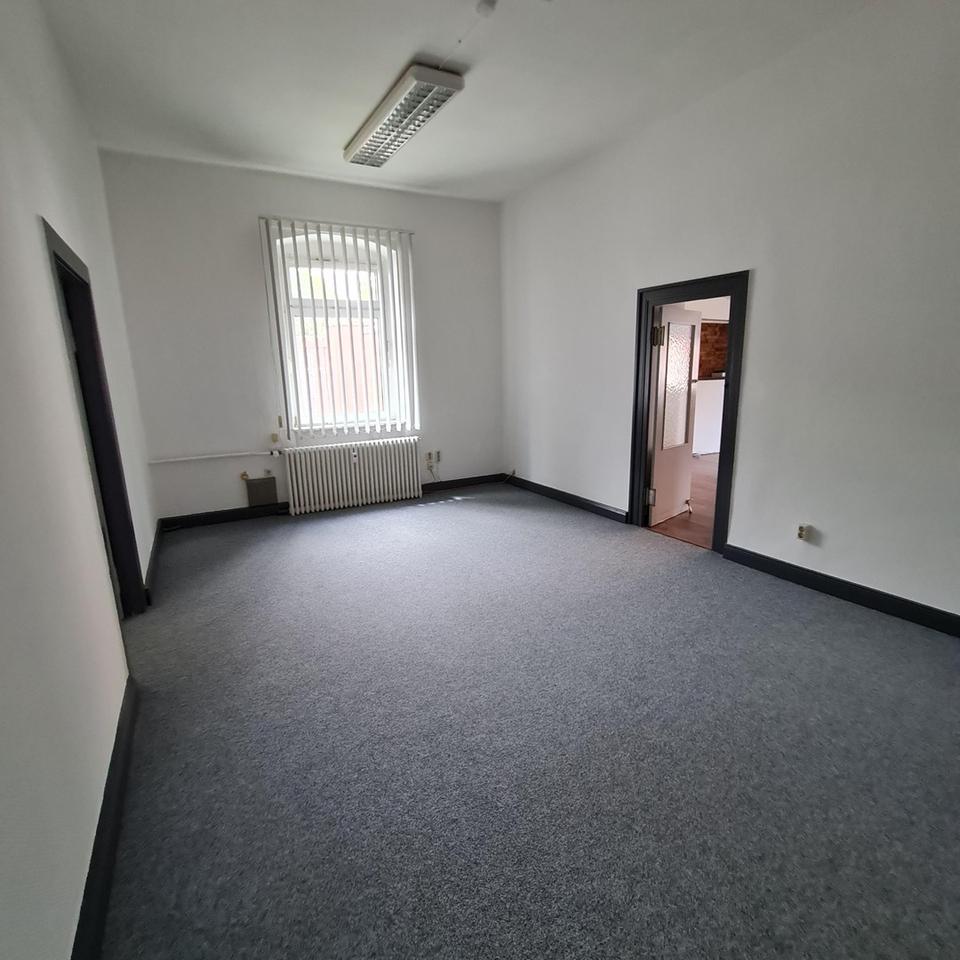 Büro ebenerdig, ruhig, Option auf 2 Pkw - Stellplätze – Bild 11