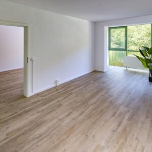 Taumhaft ERSTBEZUG mit LIFT - helle, moderne, vollsan. 2-Zi-Wohng. EBK, Balkon & Loggia