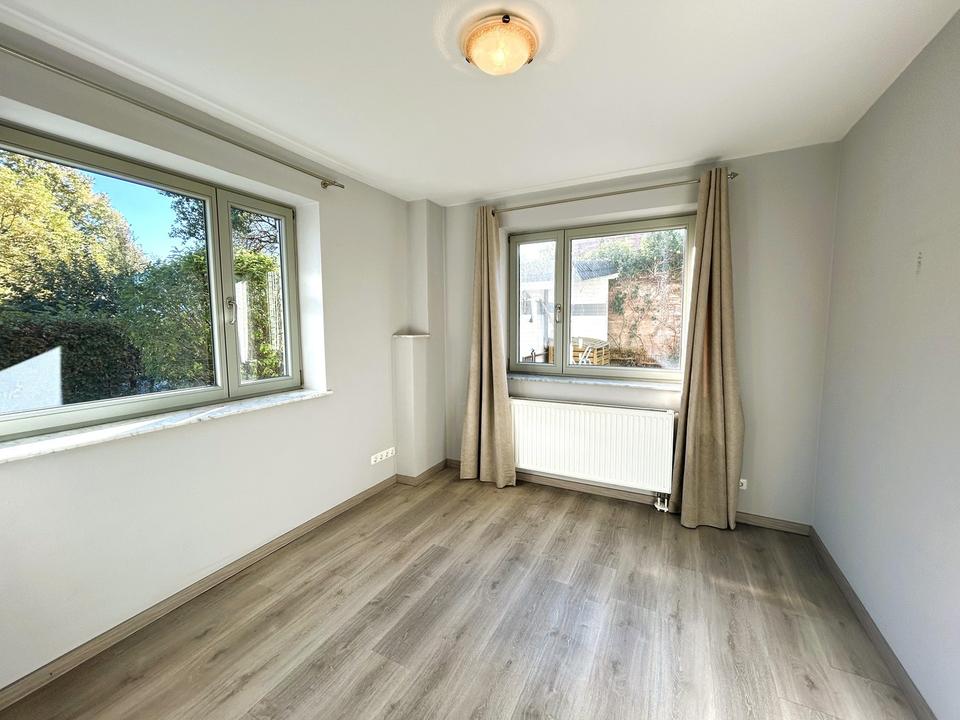 Zweifamilienhaus mit Gartenidylle in Spielstraßenlage – Bild 18