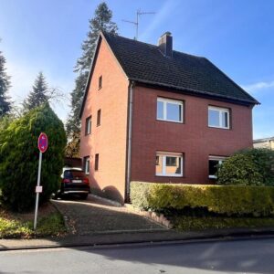 Einfamilienhaus freistehend mit schönem Grundstück und Möglichkeit zur weiteren Bebauung