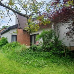 Haus in ruhiger Lage mit fast 1000m² Grundstück