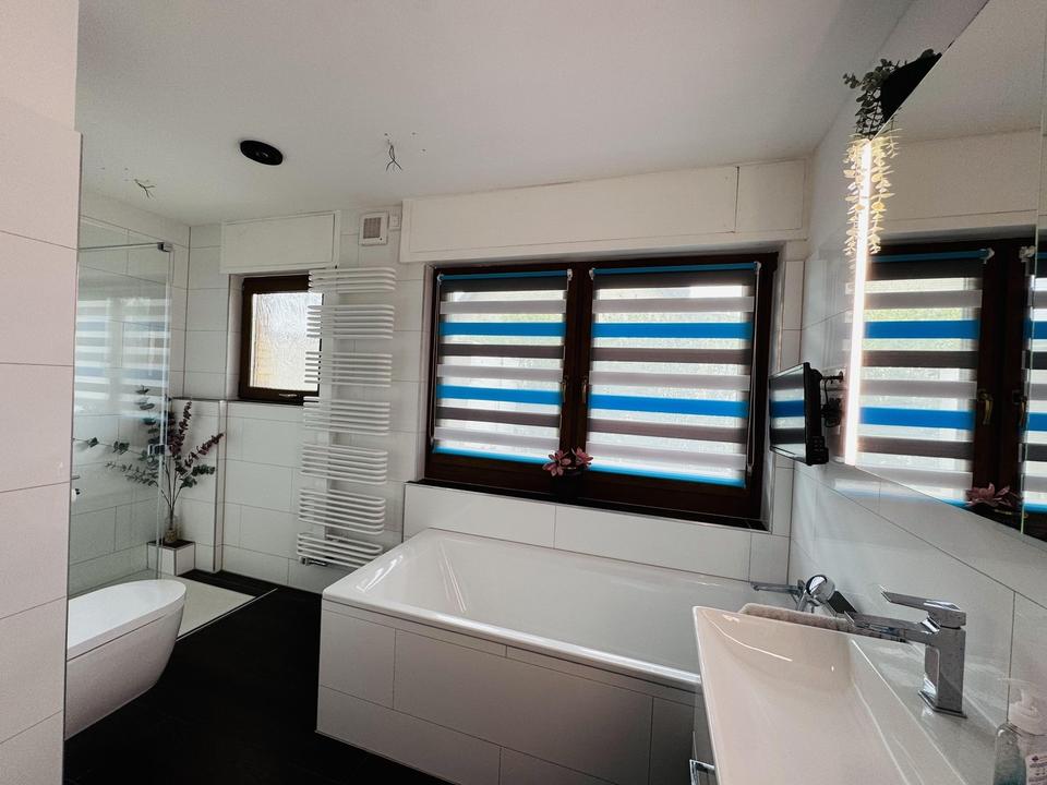 100% bezugsfrei! Mehrgenerationen Haus. Freistehend, Provisionsfrei. EFH mit ELW – Bild 9