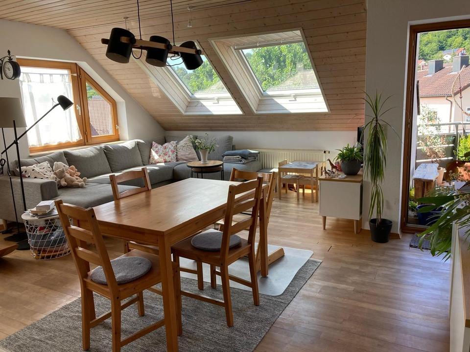 Sonnige Wohnung mit Charme und viel Platz