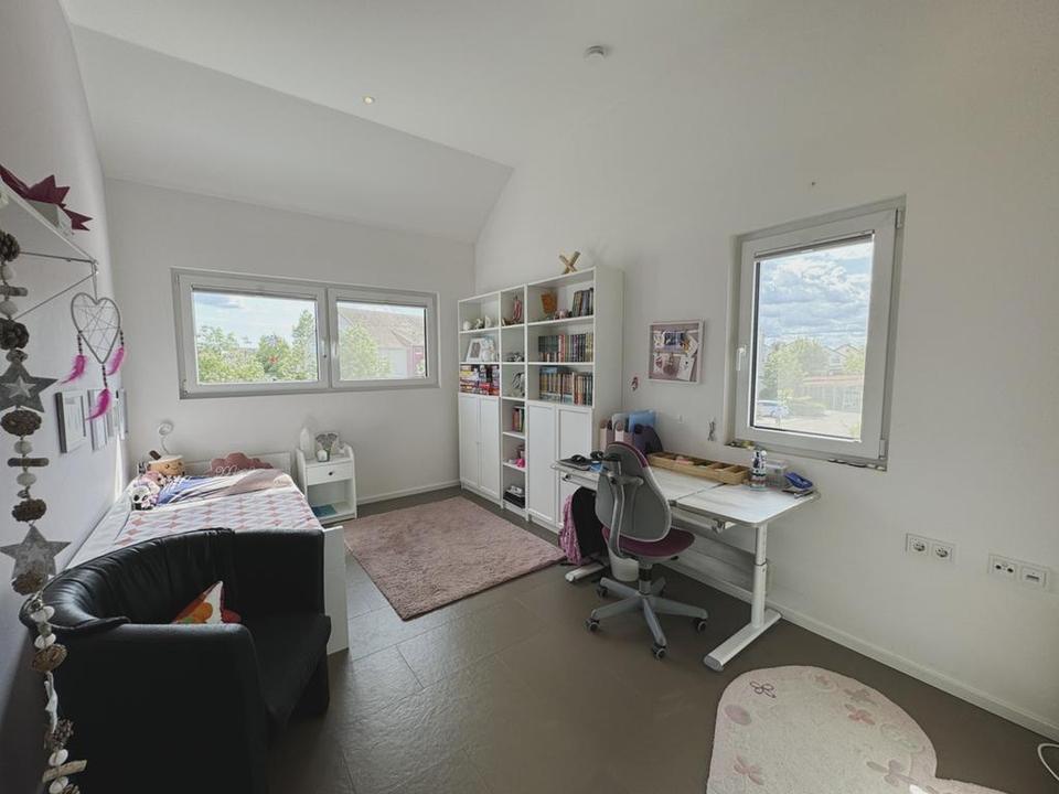 Traumhaftes Einfamilienhaus mit individueller Architektur in Kirrlach! – Bild 15