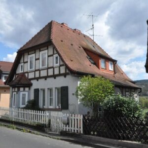 5-Zimmer-Einfamilienhaus mit * Einbauküche, Kaminofen und Garten * in Bad Soden-Salmünster