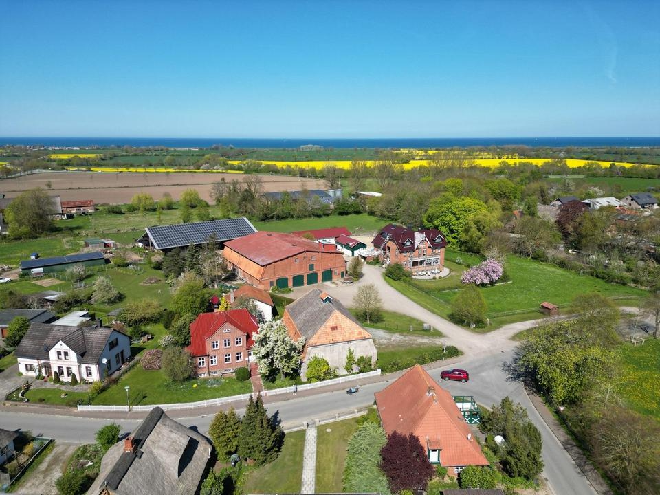 Provisionsfrei: Ostseenahes EFH/ZFH mit 212 m2, 1.347 m2 eigenem Grundstück & 4 Garagen – Bild 4