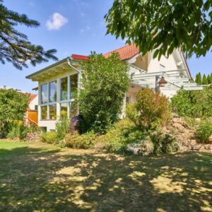 ATTRAKTIVES ANWESEN MIT WOHN- UND GEWERBEEINHEITEN IN LAUINGEN