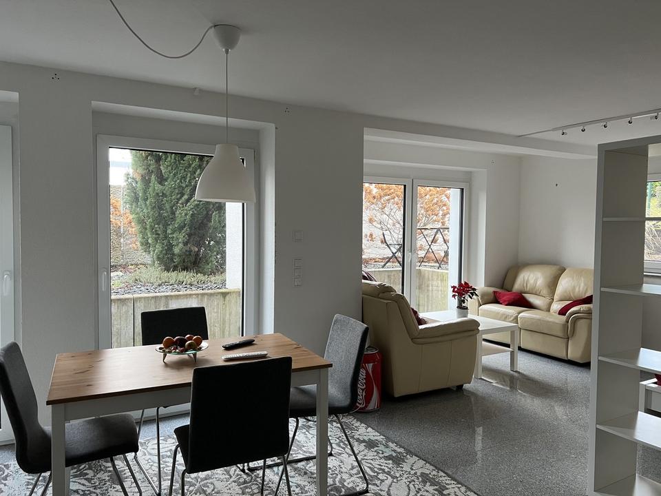 *Möbliert* Exklusive 1,5-Zimmer-Wohnung mit Terrasse und Fußbodenheizung – Bild 8
