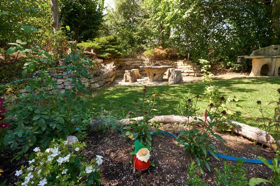 ATTRAKTIVES ANWESEN MIT WOHN- UND GEWERBEEINHEITEN IN LAUINGEN – Bild 4