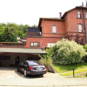 Historische Eleganz trifft auf modernen Komfort: Eine Villa der Extraklasse