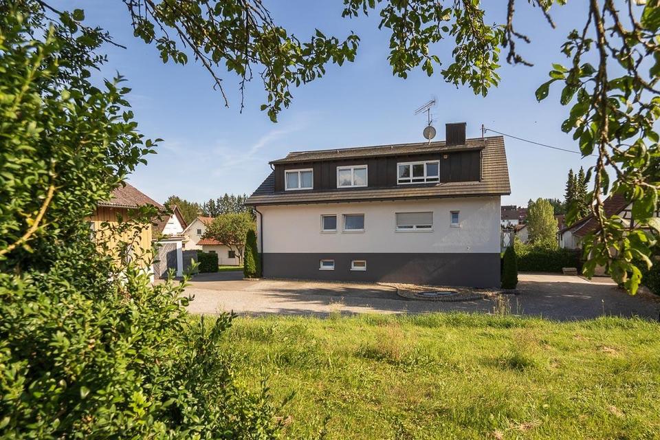 Attraktives MFH auf weitläufigem Grundstück mit großer Scheune - ruhig & renditestark – Bild 3