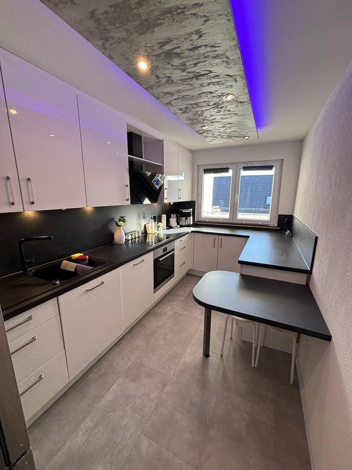 "Luxus trifft Design - kernsanierte 2,5 -Zimmer-Wohnung mit Vollausstattung" – Bild 8