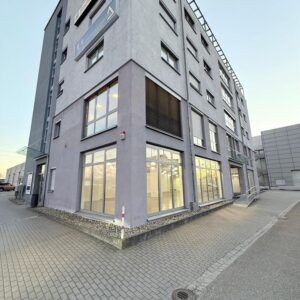 Top-Lage für Ihr Business: Gewerbefläche an belebter Hauptstraße