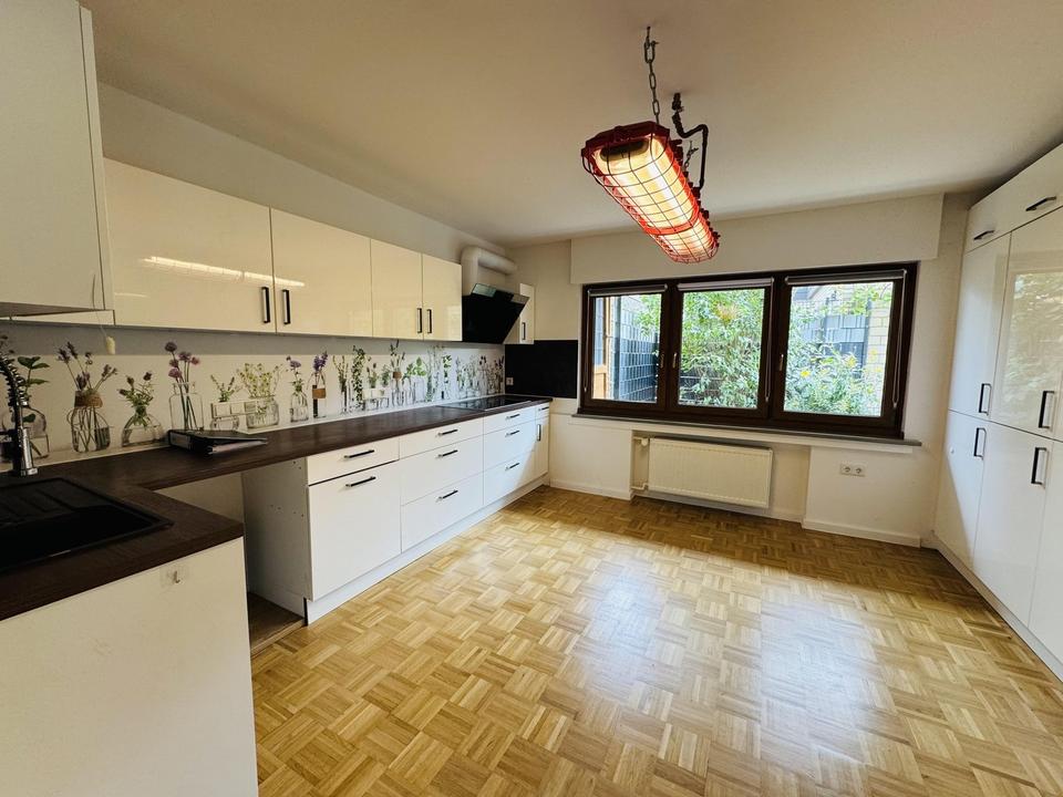 100% bezugsfrei! Mehrgenerationen Haus. Freistehend, Provisionsfrei. EFH mit ELW – Bild 23