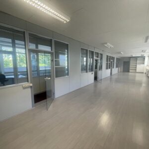 Attraktive Gewerberäume in ruhiger Waldrandlage