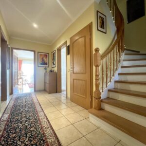 Gepflegtes Einfamilienhaus mit Einliegerwohnung in schöner Waldrandlage