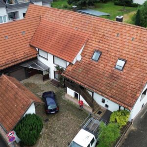 Anwesen mit zwei Wohnungen, großer Werkstatt, 2 Gewölbekellern und Garten