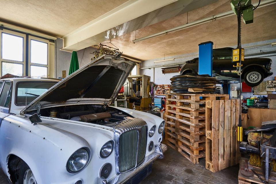 ATTRAKTIVES ANWESEN MIT WOHN- UND GEWERBEEINHEITEN IN LAUINGEN – Bild 10