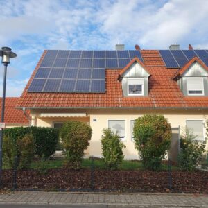 Großzügige DHH mit schönem Garten in ruhiger Lage mit Blick auf die Felder