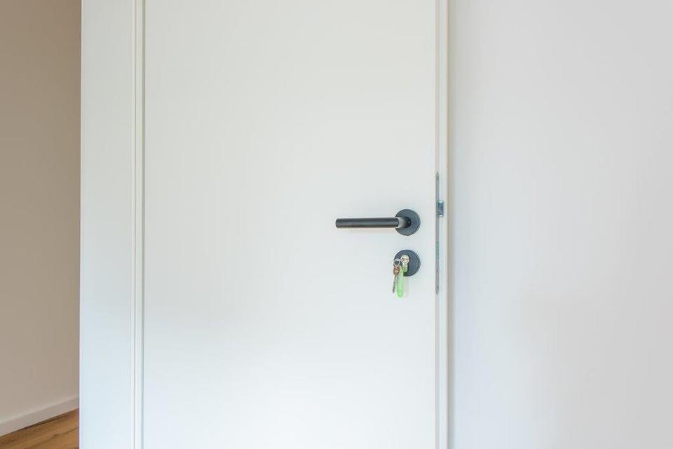 Sorgsam saniertes Zimmer in einer gemischten WG, mit Balkon, Parkett - Erstbezug nach Sanierung – Bild 4