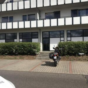 Gewerbeeinheit 3 Räume, Küche,Gäste-Wc,  109 qm + Stellplätze