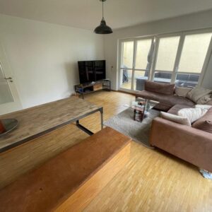 Helle 3,5 Zimmer Wohnung auf zwei Etagen mit Terrasse - PROVISIONSFREI