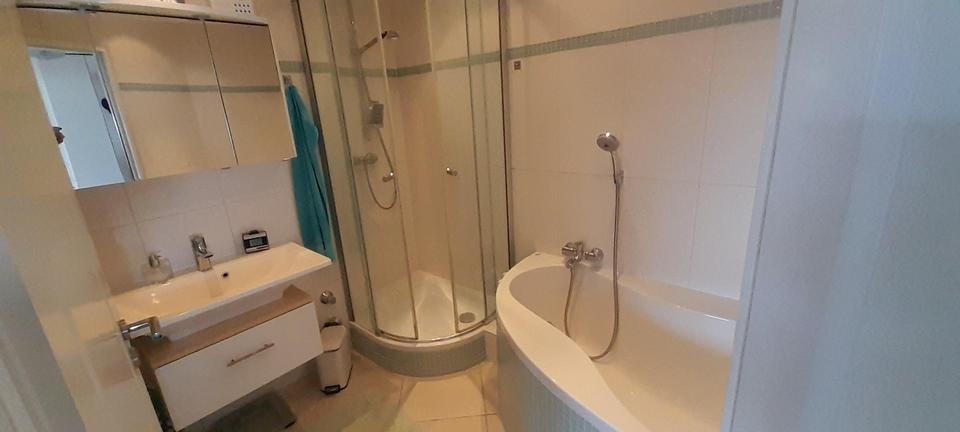 Vollmöblierte schöne 3-Zimmerwohnung mit Ausblick am Tegernseer Bahnhof – Bild 11