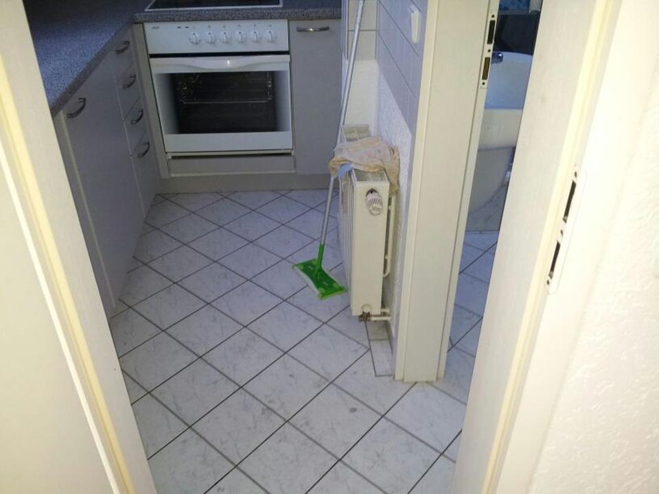 1 ZKB + Balkon in Zwickau-Auerbach, Dachgeschoss-Wohnung mit EBK – Bild 14