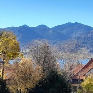 Vollmöblierte schöne 3-Zimmerwohnung mit Ausblick am Tegernseer Bahnhof