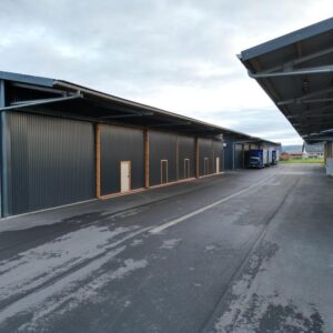 Lagerhalle/Gewerbehalle/Miethalle/(648m², 2x324m²)