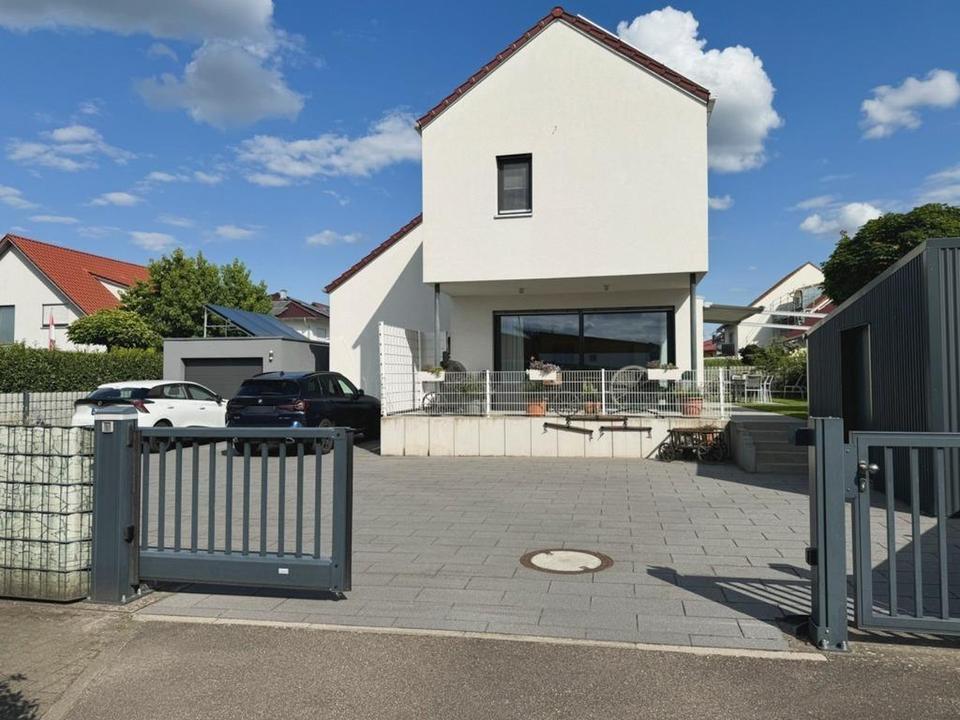 Traumhaftes Einfamilienhaus mit individueller Architektur in Kirrlach! – Bild 31