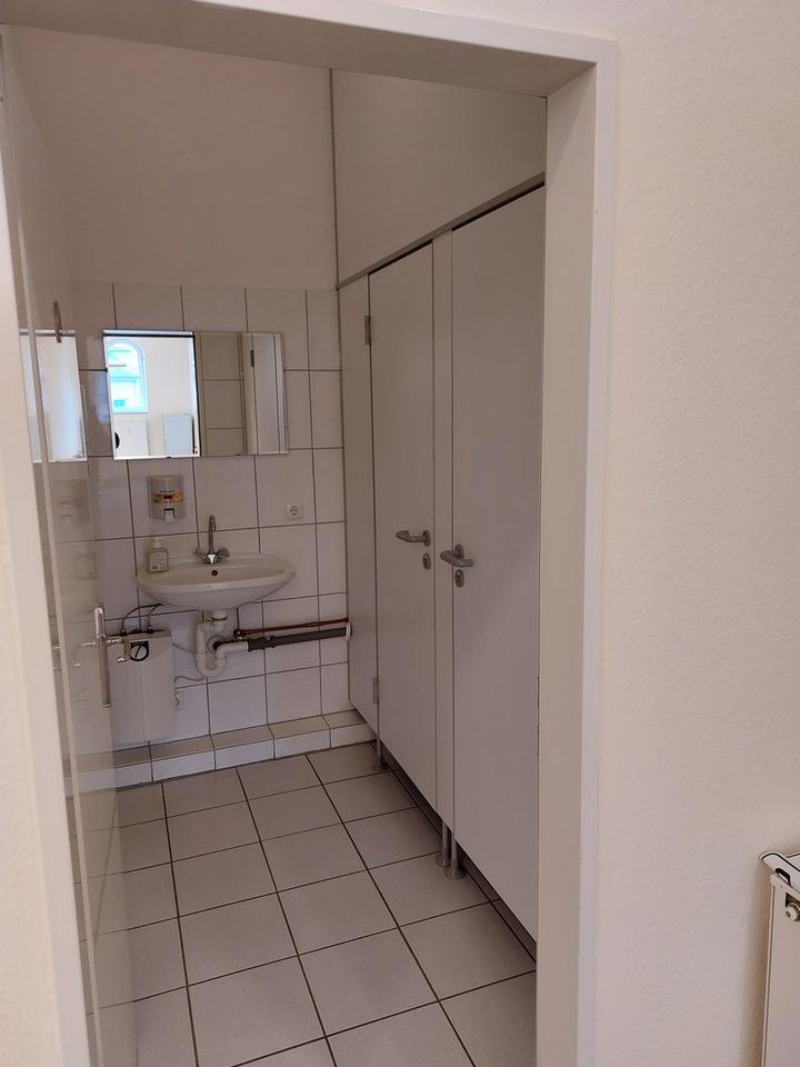 Moderne Bürofläche/ Praxisfläche/ Gewerbefläche/ Ausstellungsfläche – Bild 7