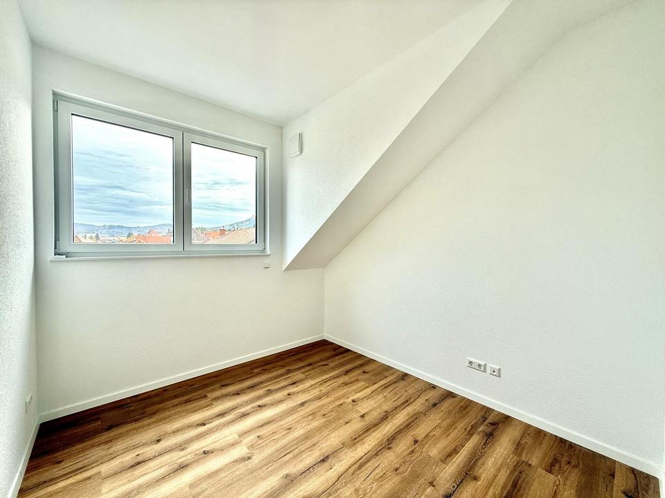 Neubau-Standard 3-Zi.-Wohnung 66 m² mit Küche, Balkon & Parkplatz in Friesenheim! – Bild 8