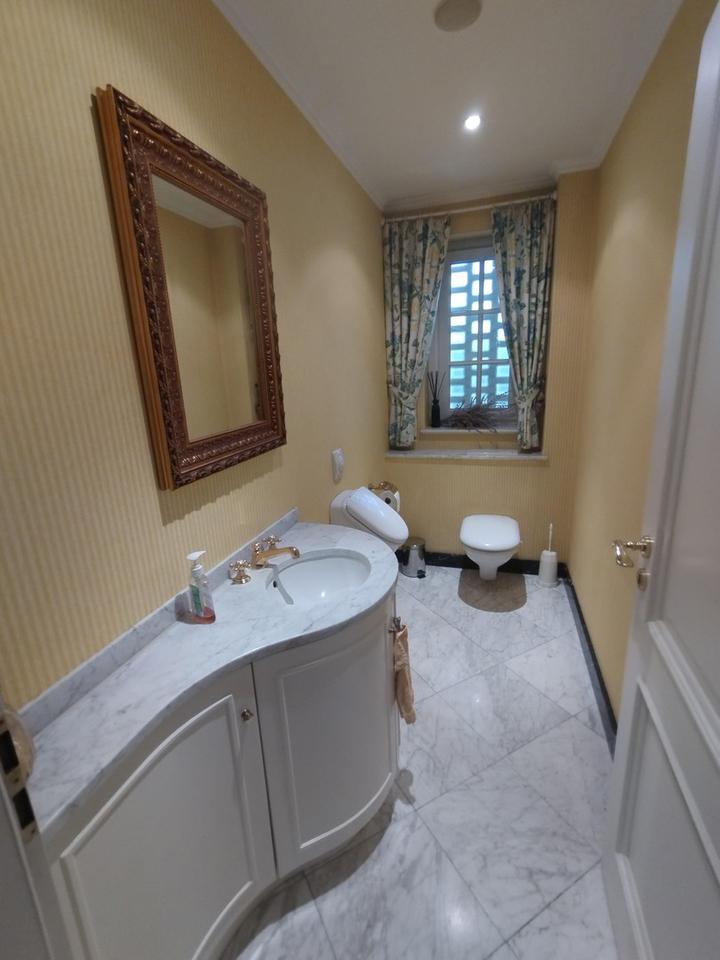 Von Privat: Herrschaftliche Villa am Ende einer elbnahen Sackgasse in Othmarschen – Bild 23