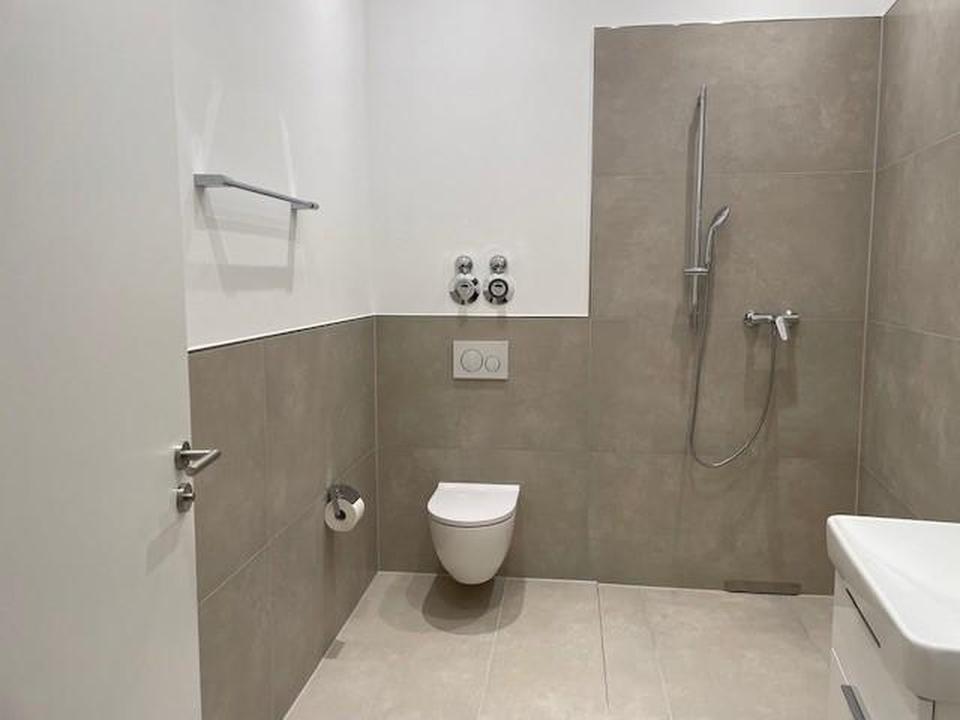 Schöne, helle 2 Zi- Wohnung mit Einbauküche im Herzen von Bingen – Bild 7